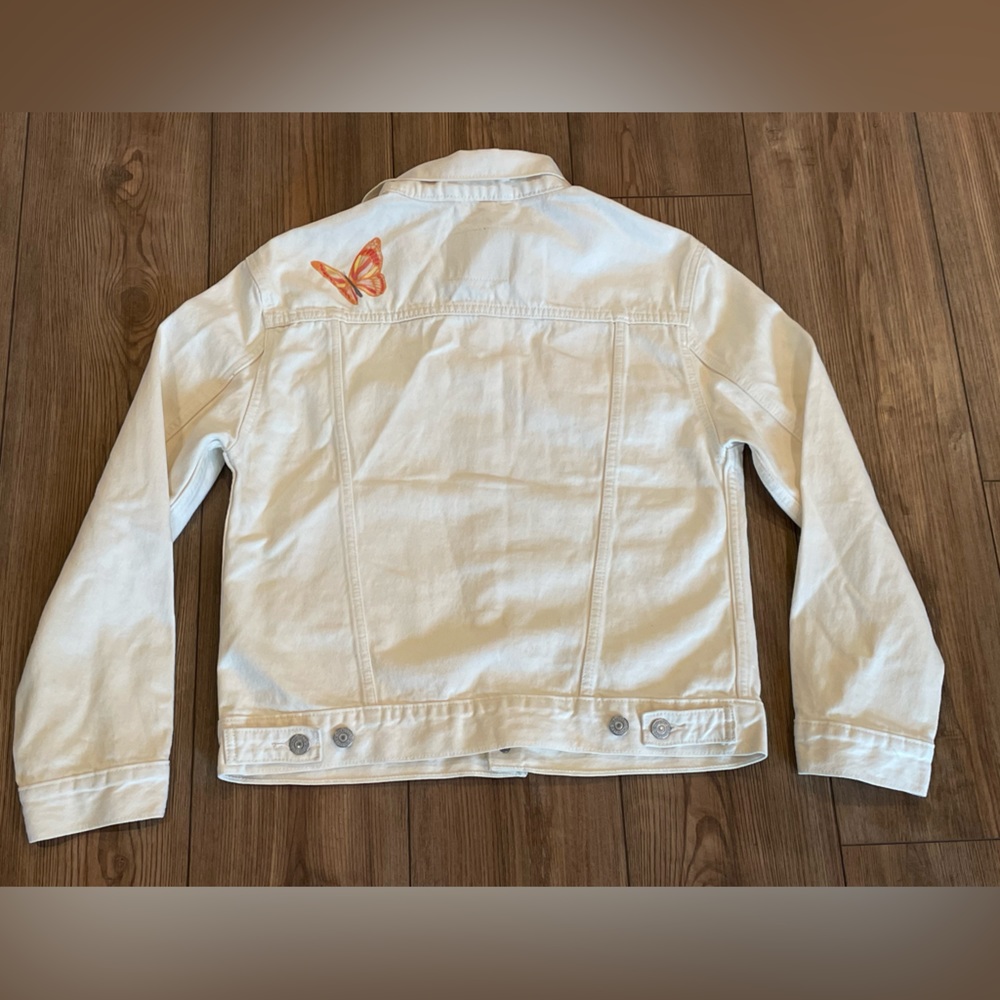 🦋 Women’s Levi’s Ex-Boyfriend White Jean Jacket with Butterlies - Picture 9 of 11